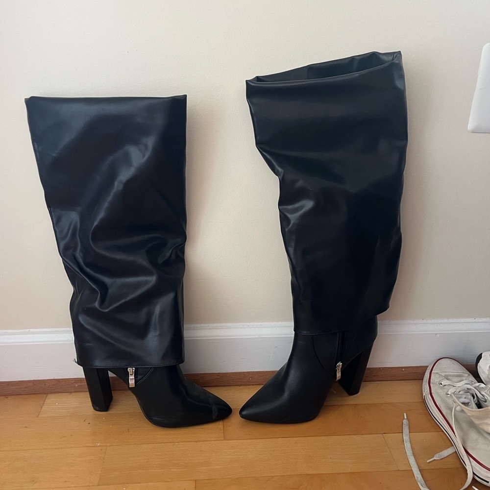 Worn once. Great condition. Black fold over boots from PrettyLittleThing.